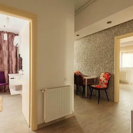 Deluxe Nirvana Apartment Mamaia