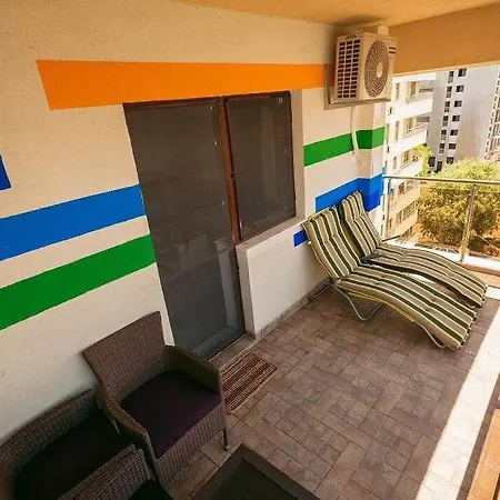 Deluxe Nirvana Apartment Mamaia